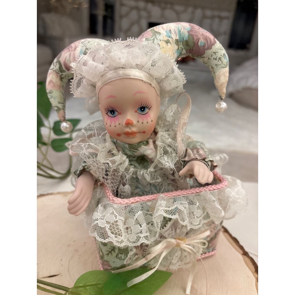 Vintage 1988 Albert Price Musical Clown Doll Lace Wind-Up Moves Works Jester